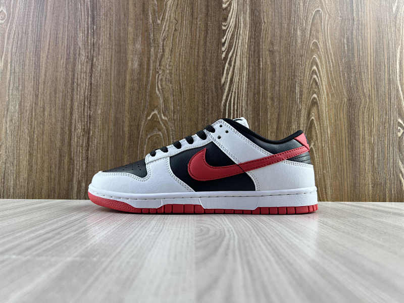 NIKE DUNK (215)