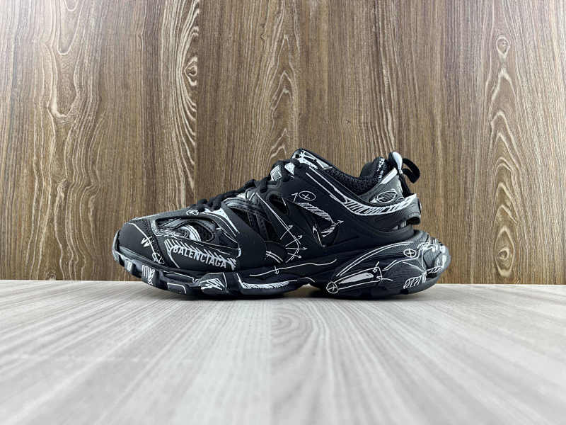 BALENCIAGA SHOES (33)