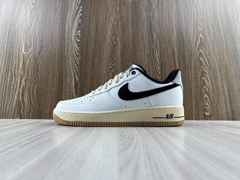 NIKE AIR FORCE 1 (36)