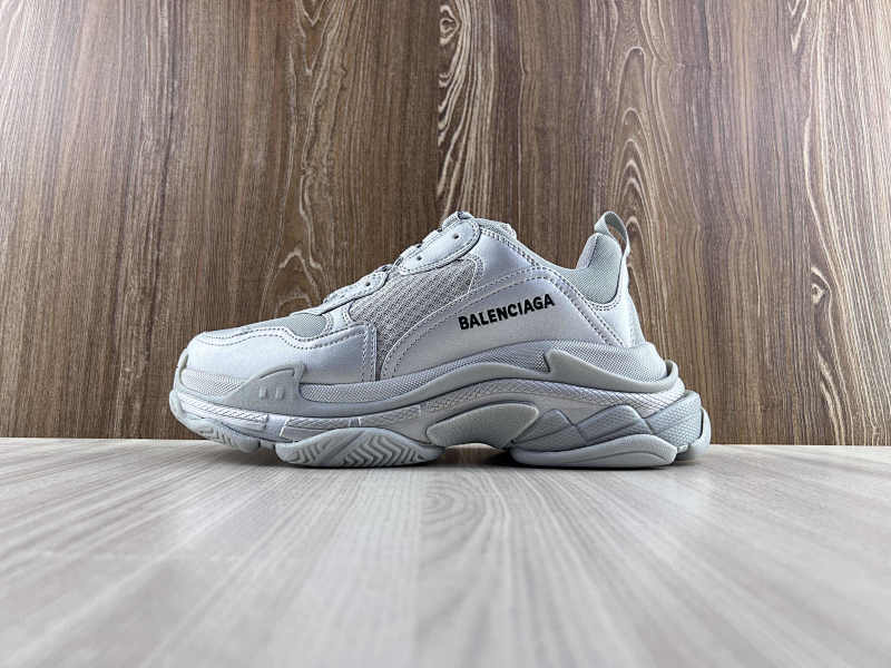 BALENCIAGA SHOES (254)