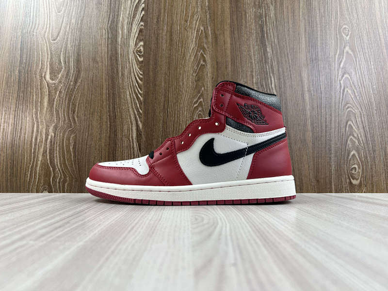 NIKE AIR JORDAN 1 HIGH (37)