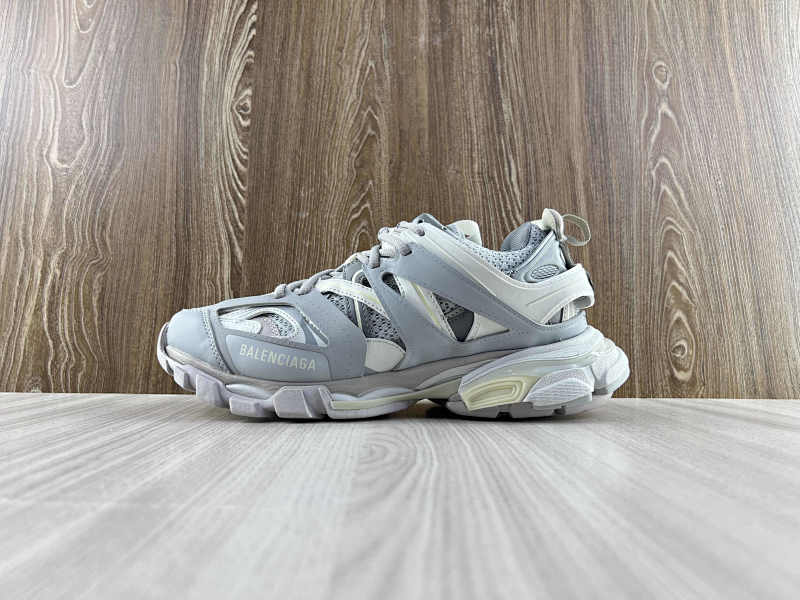 BALENCIAGA SHOES (121)
