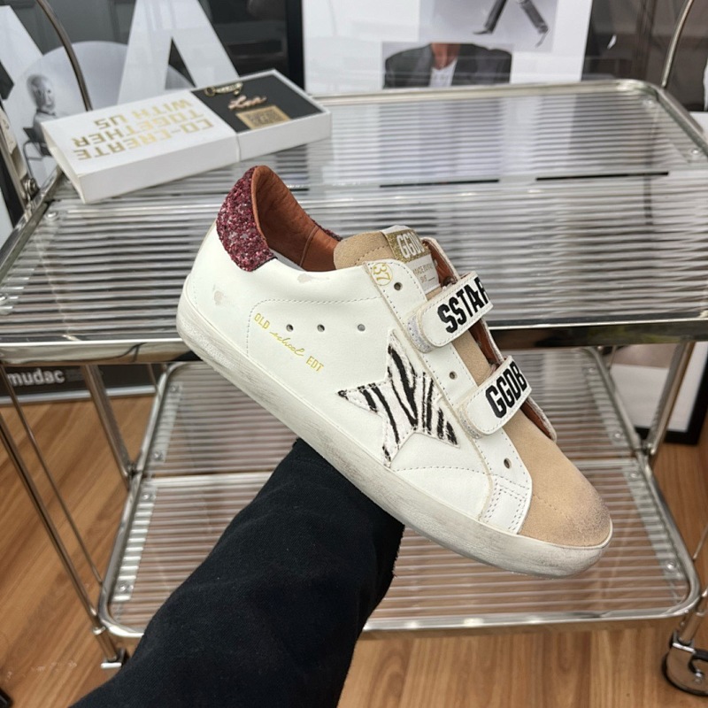 GOLDEN GOOSE SHOES (215)
