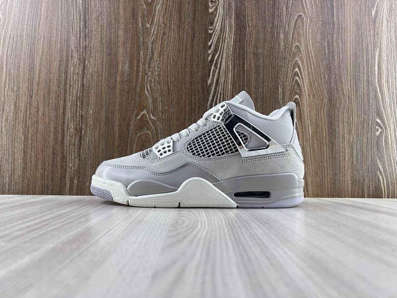 NIKE AIR JORDAN 4 (133)