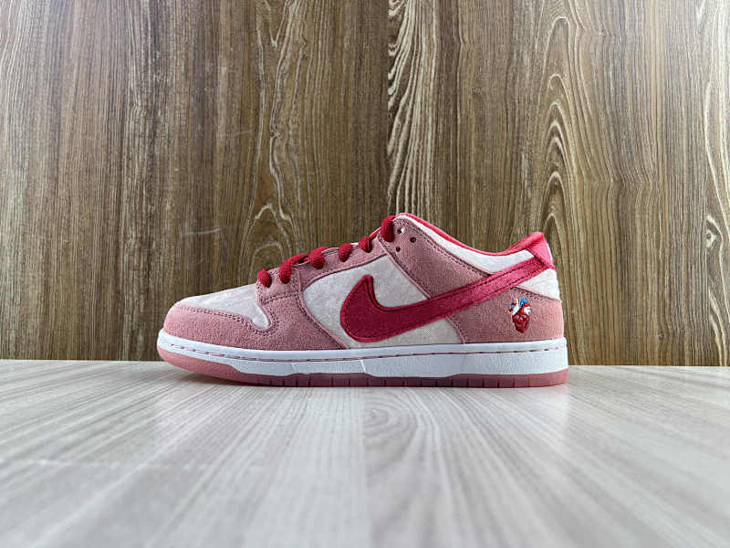 NIKE DUNK (367)