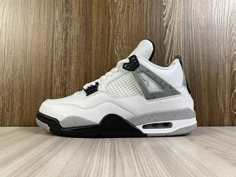 NIKE AIR JORDAN 4 (123)