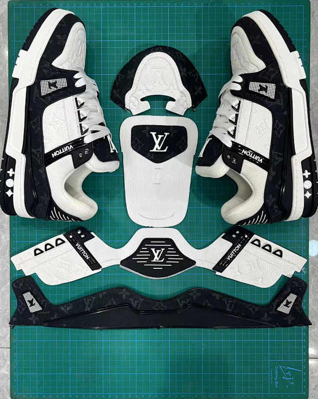 LOUIS VUITTON SHOES (12)