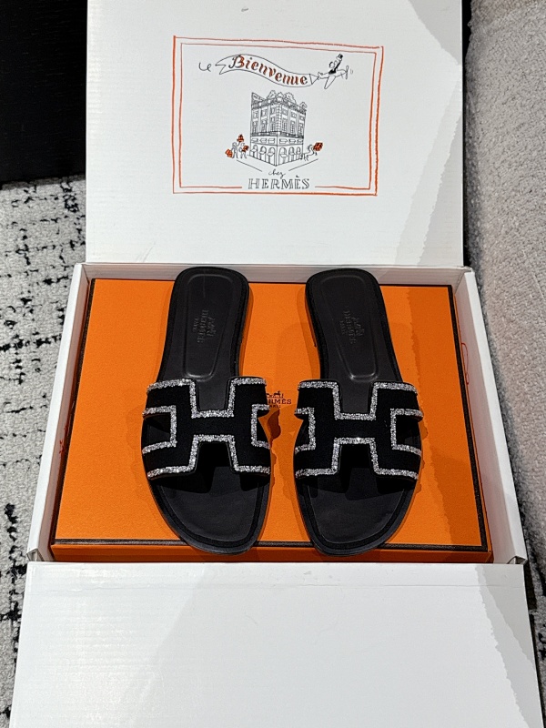 HERMES SHOES (561)