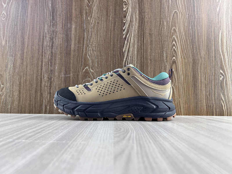HOKA SHOES (3)