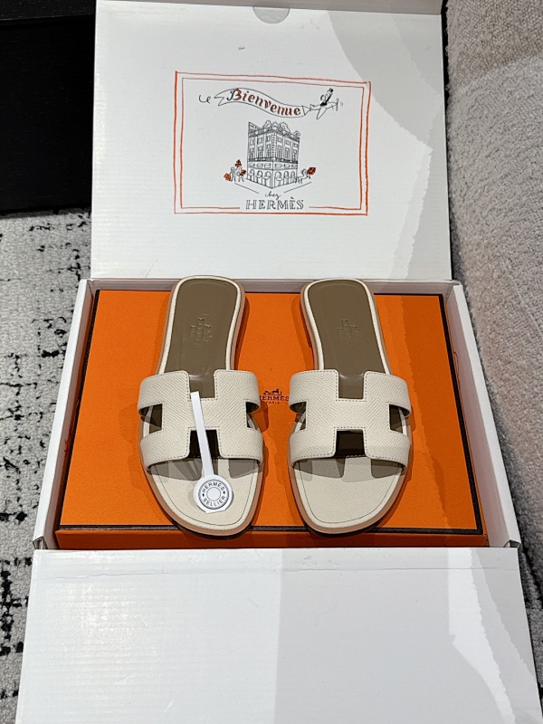 HERMES SHOES (581)