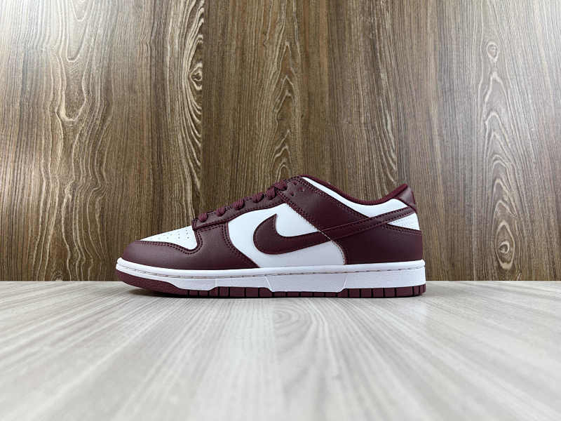 NIKE DUNK (136)
