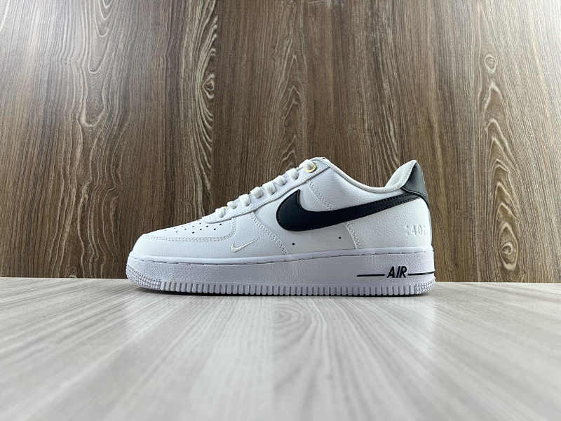 NIKE AIR FORCE 1 (82)