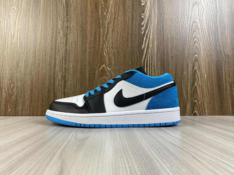 NIKE AIR JORDAN 1 LOW (149)
