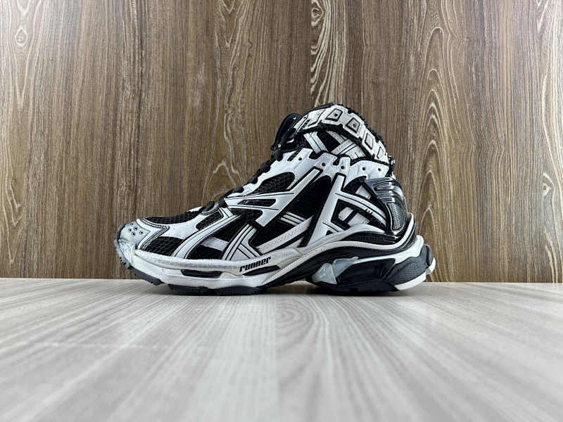 BALENCIAGA SHOES (50)