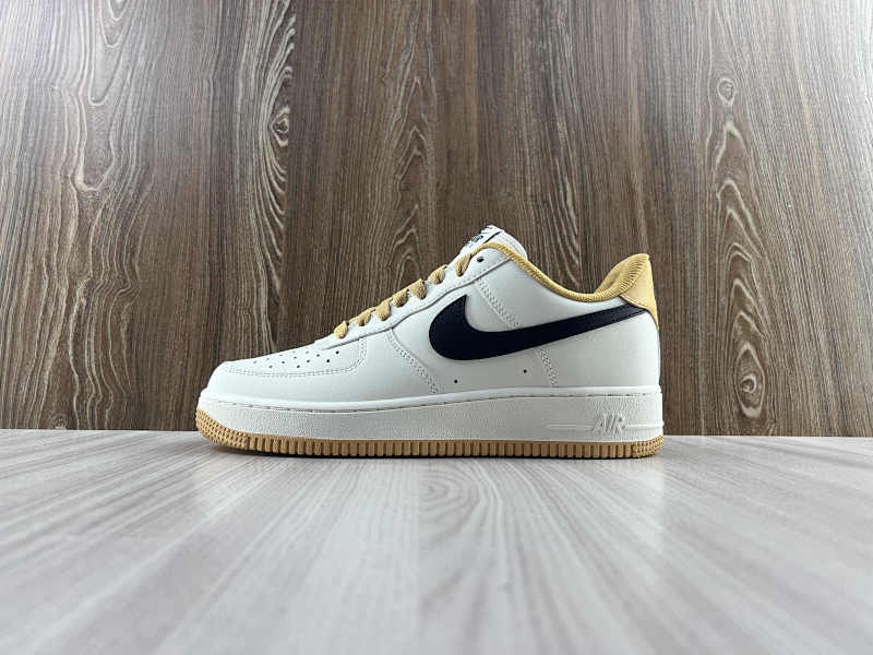 NIKE AIR FORCE 1 (49)
