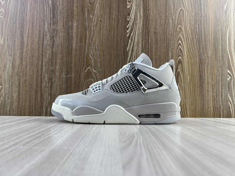 NIKE AIR JORDAN 4 (182)