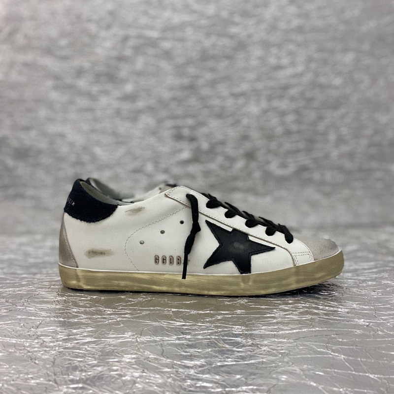 GOLDEN GOOSE SHOES (1960)
