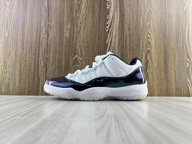 NIKE AIR JORDAN 11 (24)