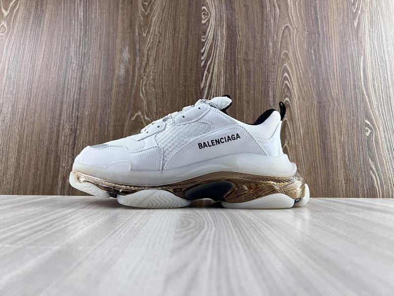 BALENCIAGA SHOES (201)