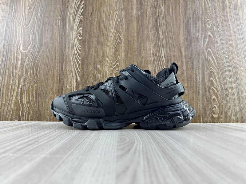 BALENCIAGA SHOES (156)