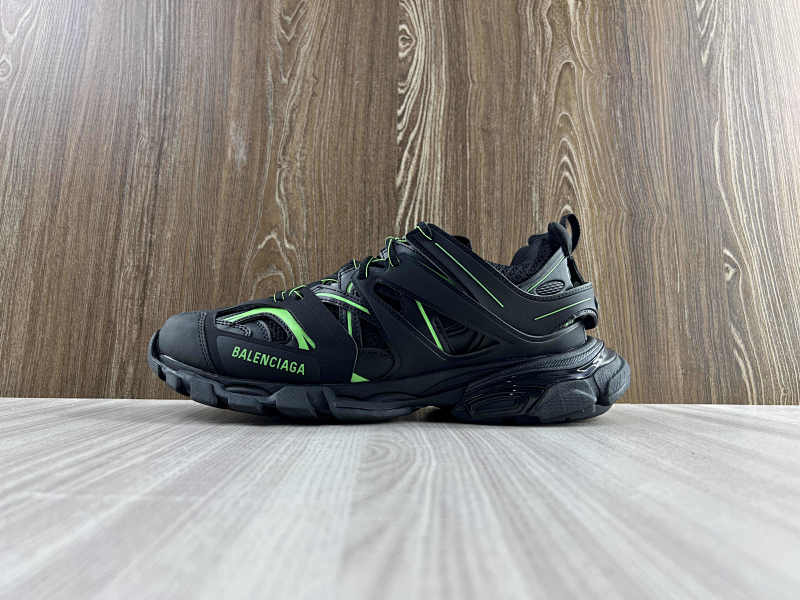 BALENCIAGA SHOES (299)