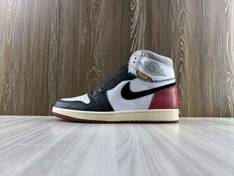 NIKE AIR JORDAN 1 HIGH (15)