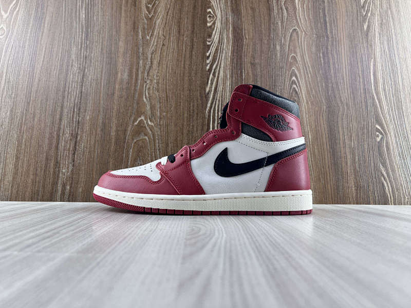 NIKE AIR JORDAN 1 HIGH (8)
