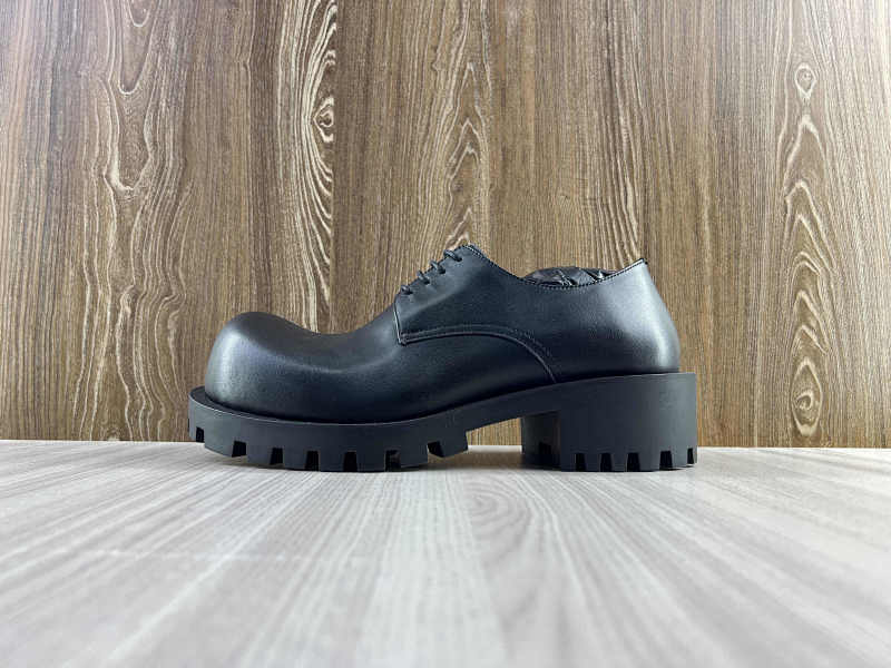 BALENCIAGA SHOES (16)