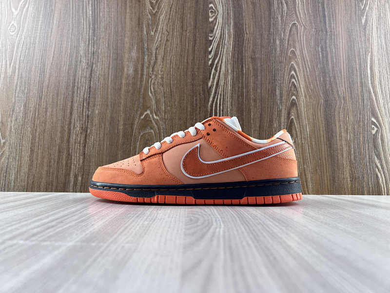 NIKE DUNK (332)