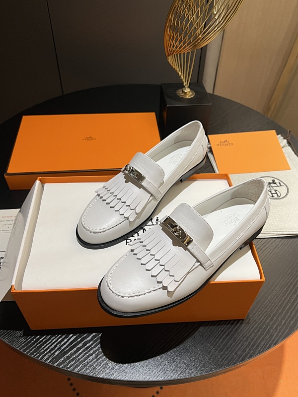 HERMES SHOES (102)