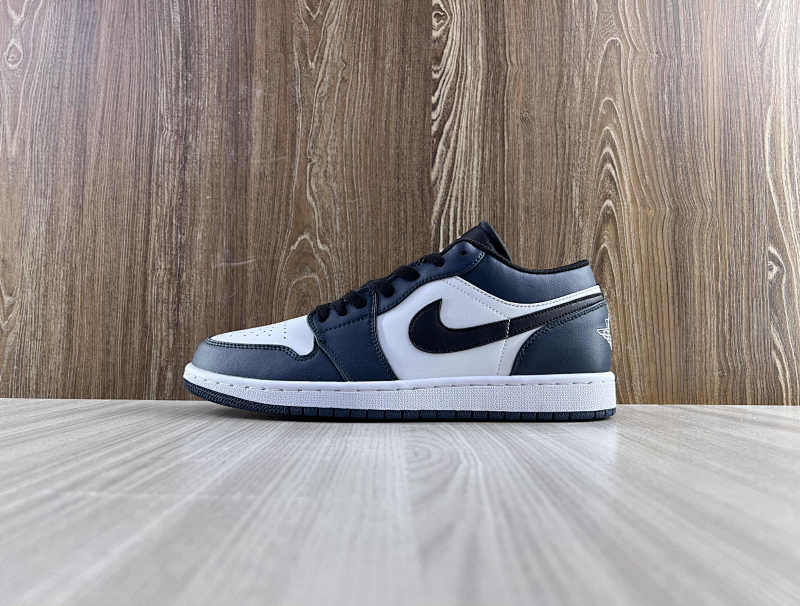 NIKE AIR JORDAN 1 LOW (96)