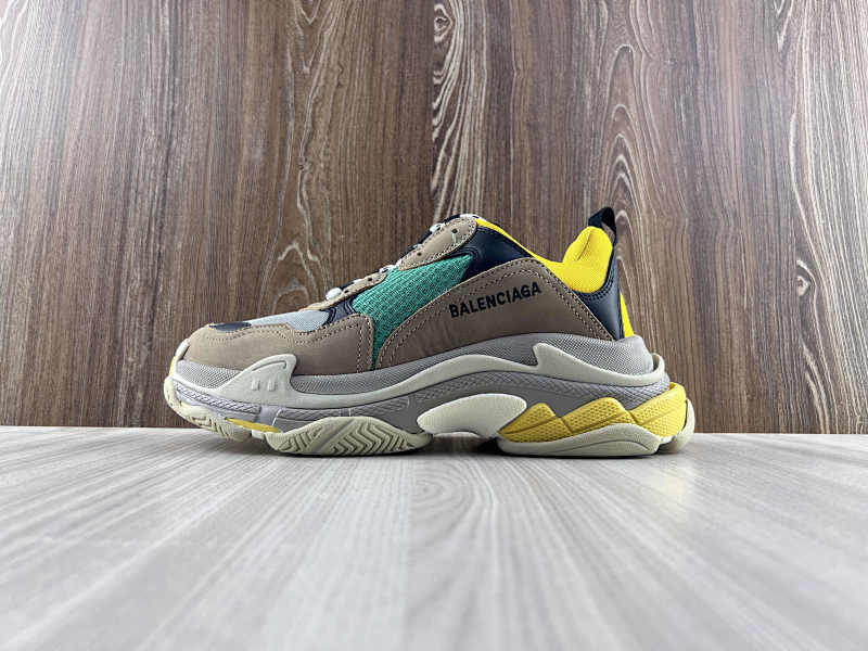 BALENCIAGA SHOES (244)