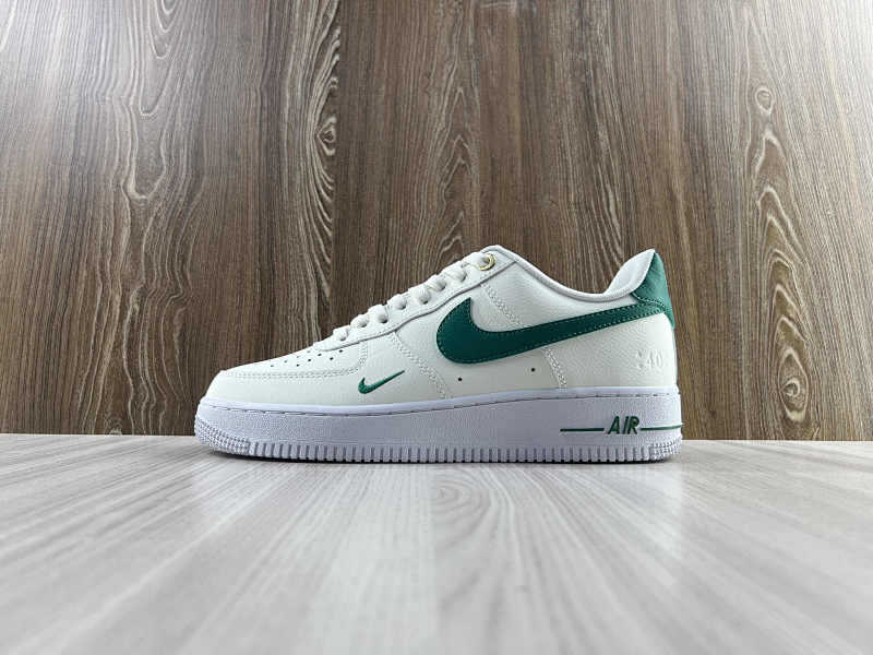 NIKE AIR FORCE 1 (83)