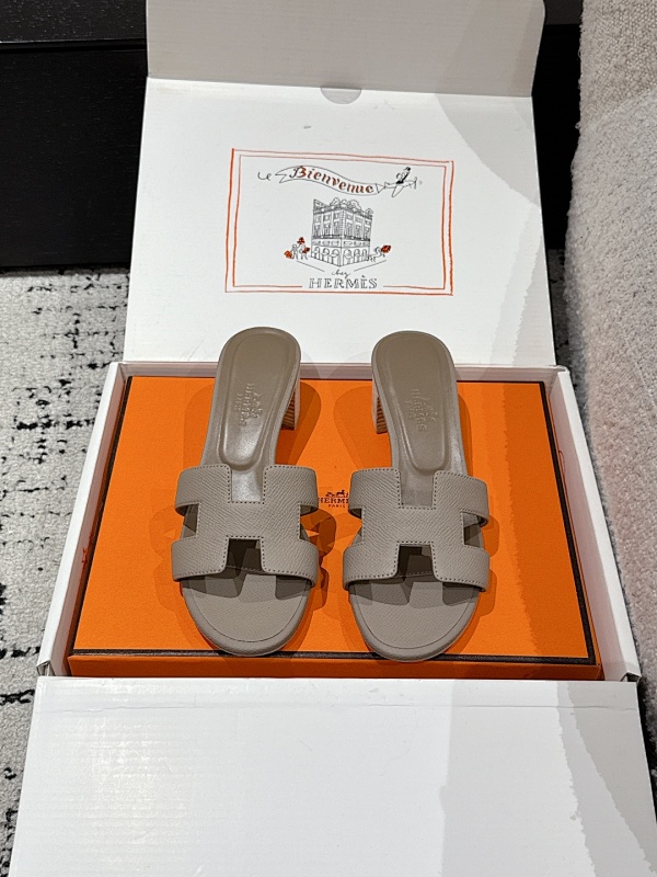 HERMES SHOES (557)
