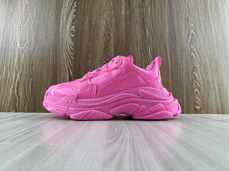 BALENCIAGA SHOES (150)