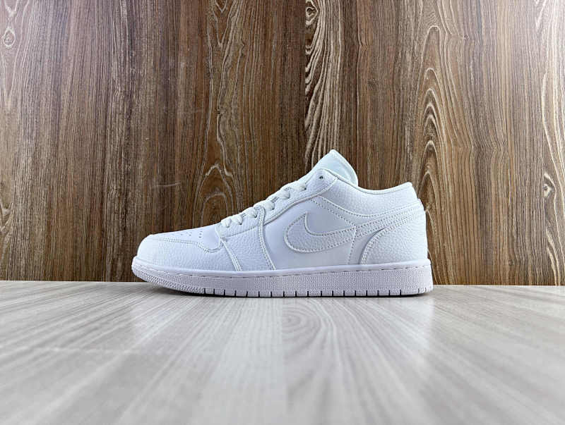 NIKE AIR JORDAN 1 LOW (87)