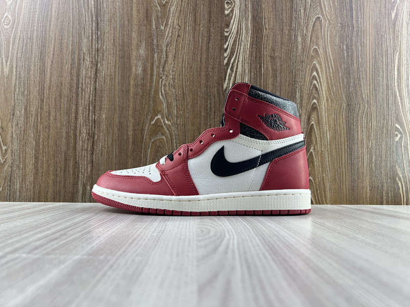 NIKE AIR JORDAN 1 HIGH (9)