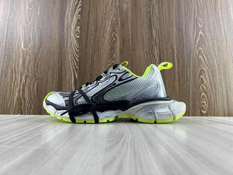 BALENCIAGA SHOES (108)