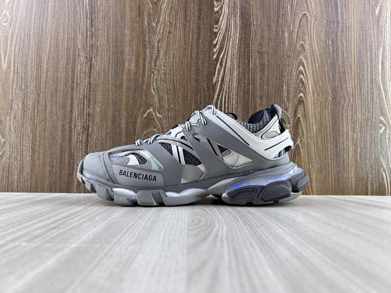 BALENCIAGA SHOES (226)