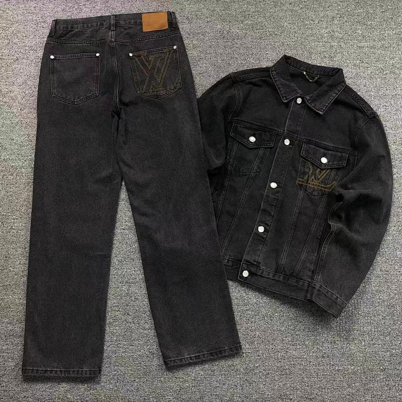 LOUIS VUITTON PANTS (21)