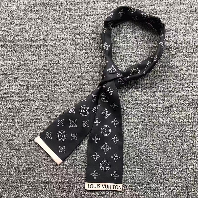 LOUIS VUITTON SCARVES