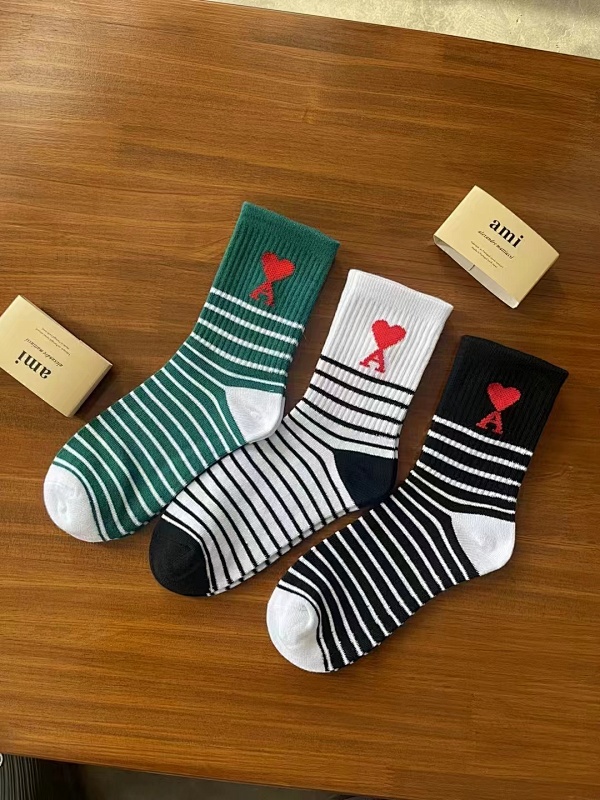 AMI SOCKS (6)