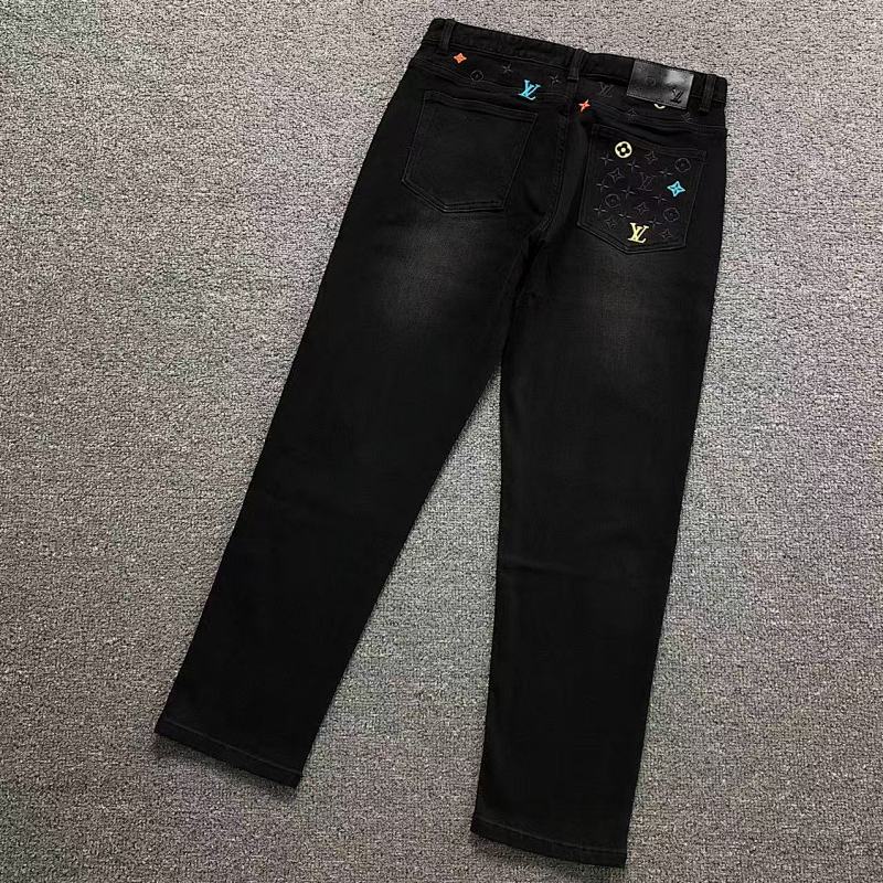LOUIS VUITTON PANTS (48)