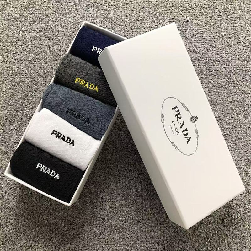 PRADA SOCKS (2)