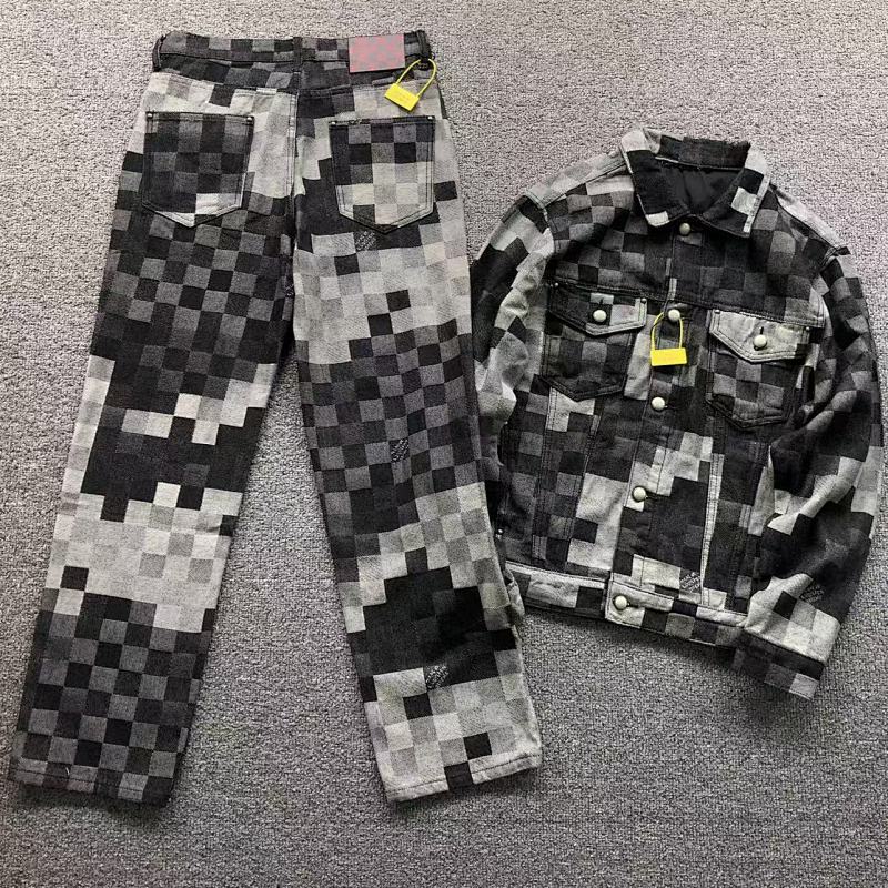 LOUIS VUITTON PANTS (133)