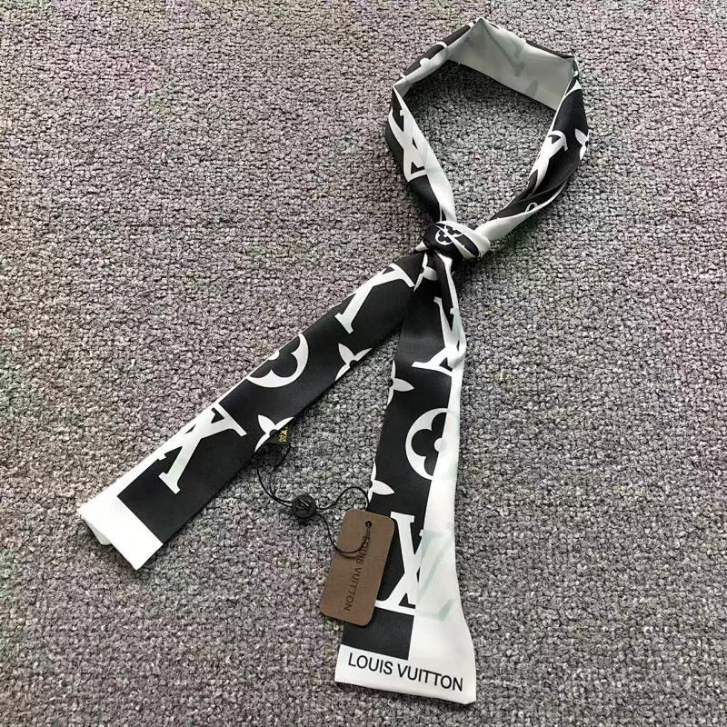 LOUIS VUITTON SCARVES