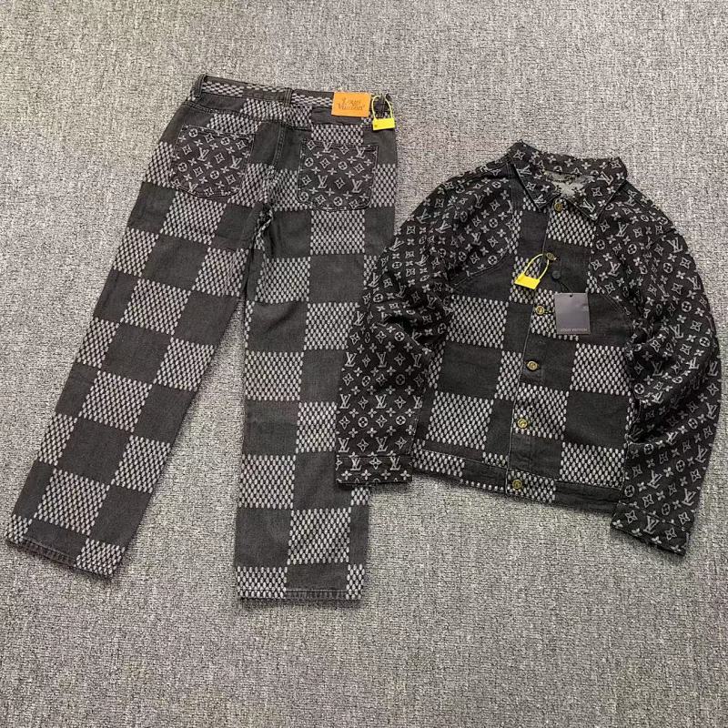 LOUIS VUITTON PANTS (164)