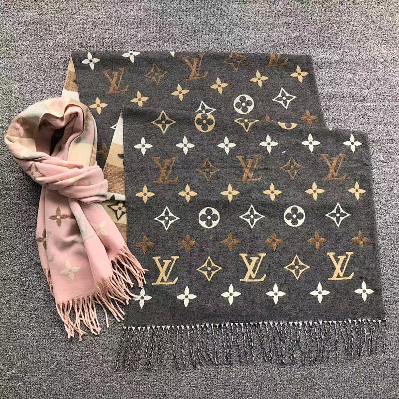 LOUIS VUITTON SCARVES (8)