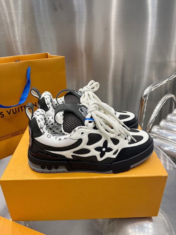 LOUIS VUITTON SHOES (21)