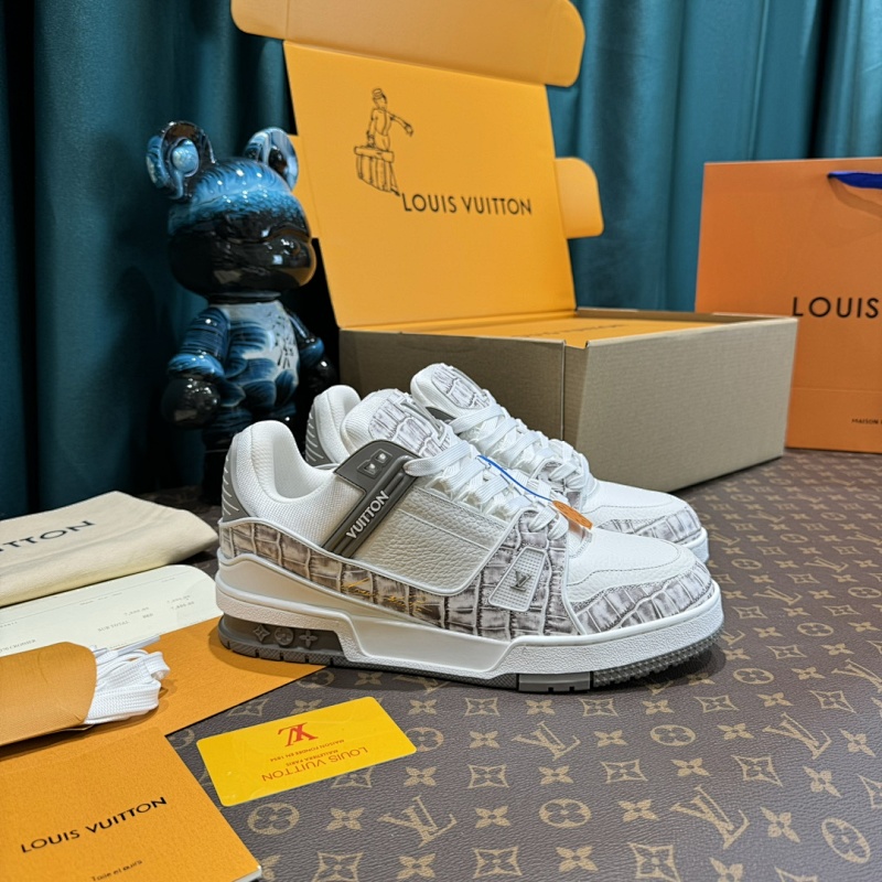 LOUIS VUITTON SHOES (329)